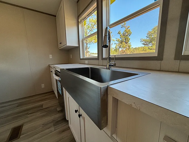 Forest Acres — Photo 22