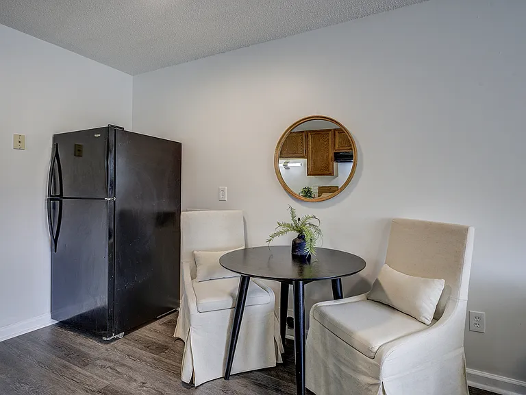 714 N North St #6 — Photo 10