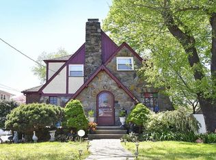 35 Brooklyn Ave, Merrick, NY 11566