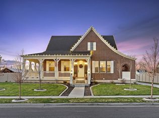 2020 W Peach Blossom Dr, Kaysville, UT 84037
