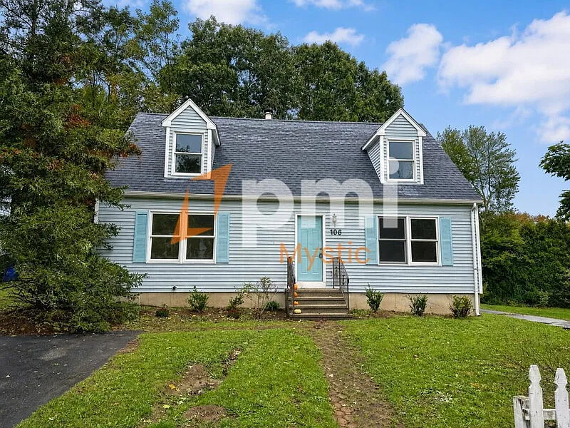 4 bed, 2.0 bath, $3,400 — Photo 3