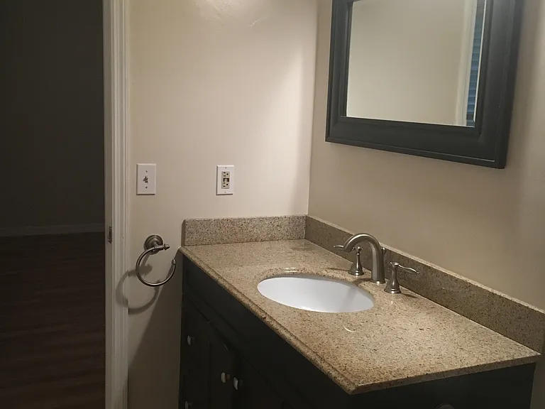 5207 SW 86th Ter — Photo 4