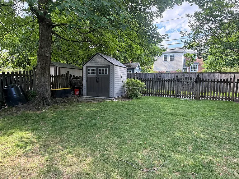 632 Regester Ave — Photo 4