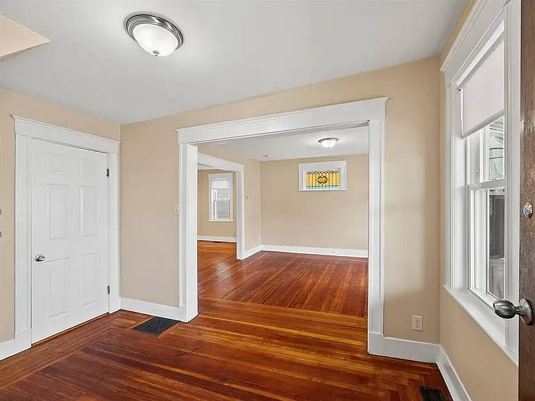 115 Sagamore Ave #1 — Photo 4