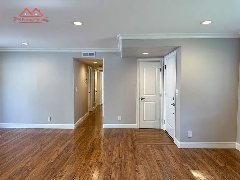347 Auburn Way #1 — Photo 4