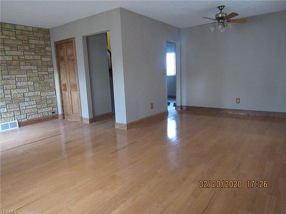 4th image of 178 Paul St