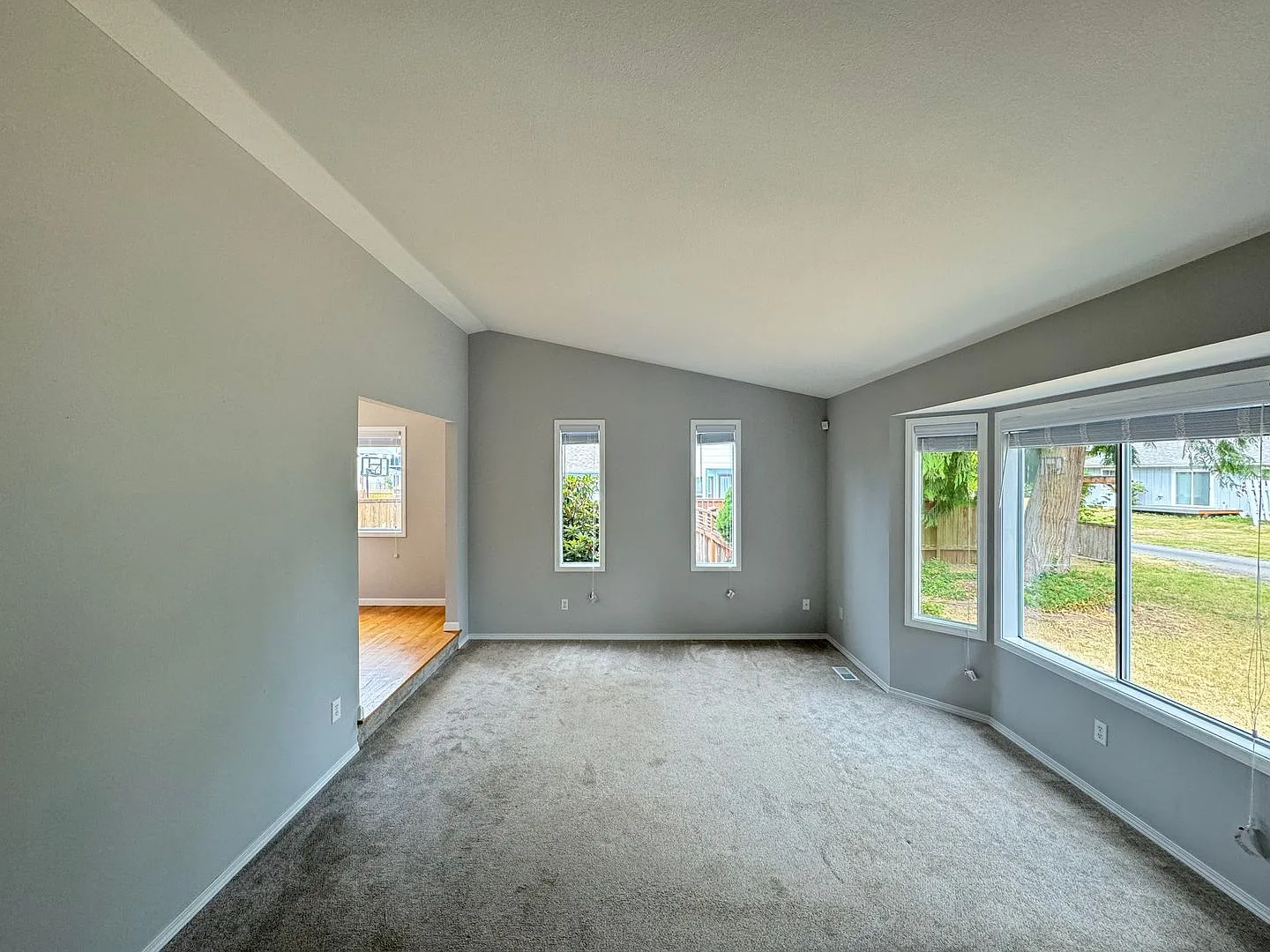 Beautifully Remodeled Lynnwood Home on Private 1/4-Acre Lot — Photo 3