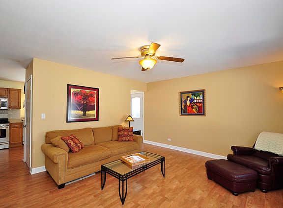 4th image of 415 Woodbine Ave