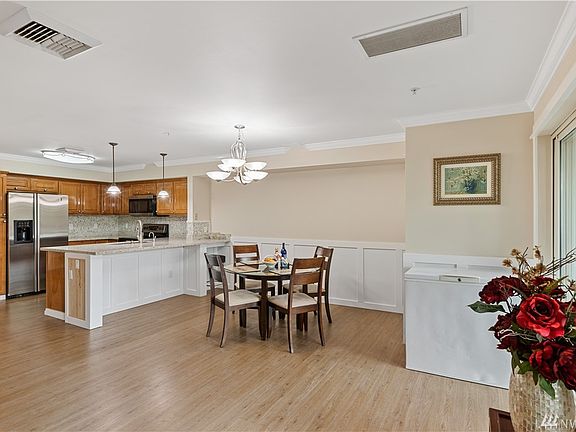 5th image of 3201 Pacific Ave Unit 105