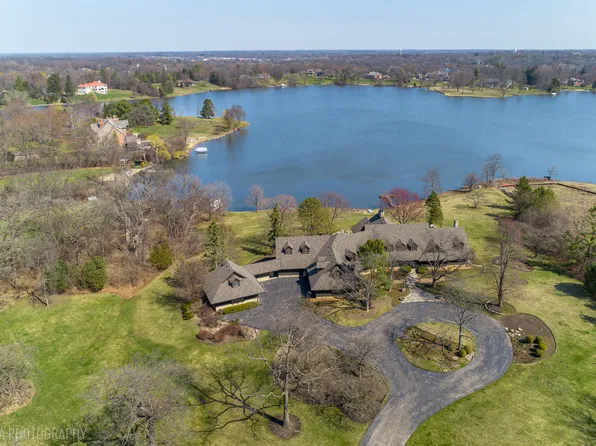 82 Hawley Woods Rd, Barrington Hills, IL 60010