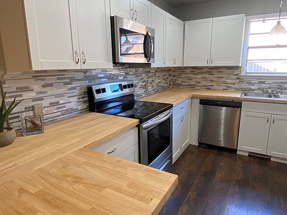 4th image of 1219 W Boston Ct
