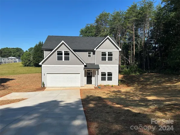 1338 32nd St SW, Hickory, NC 28602