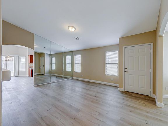 4th image of 4857 Nardini Ave
