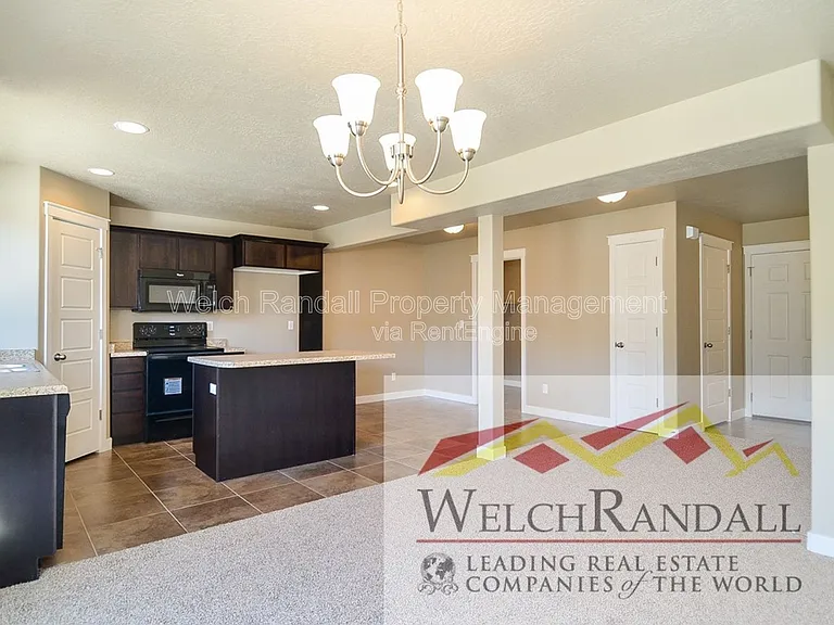 2433 Wellington Ave — Photo 8