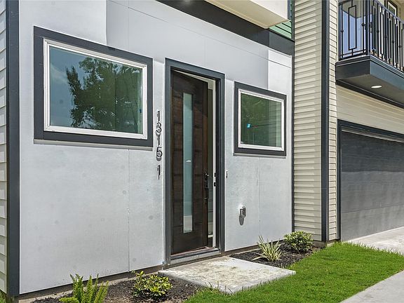 2nd image of 1315 Knight St #1