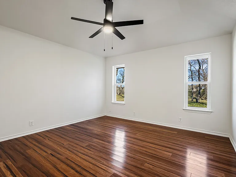 170 N Meadowbrook Dr — Photo 24