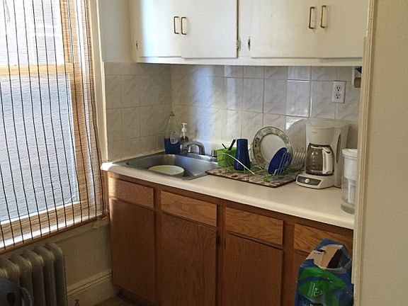 4th image of 3086 37th St #2R