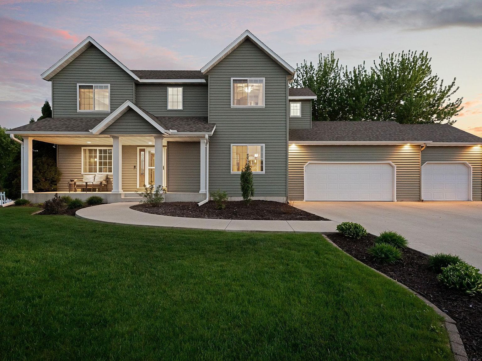 2703 10th Ave SW, Austin, MN 55912 | Zillow 2703 10th Ave SW, Austin, MN 55912 | Zillow