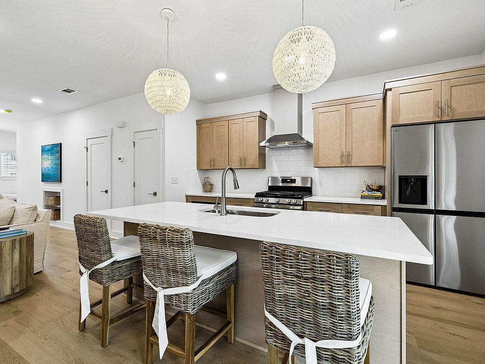 1st image of 36 W Grove Ave