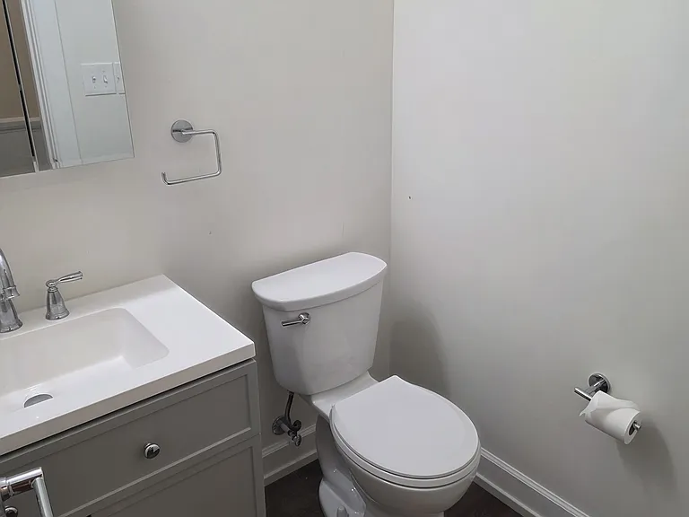 1049 W Lancaster Ave #2 — Photo 11