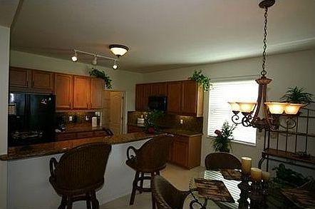 Griggs_kitchen dining room