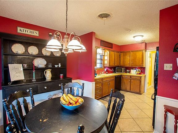 5th image of 3065 Heritage Cir