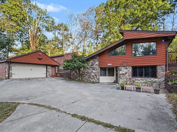 10511 Jefferson Rd, Osceola, IN 46561
