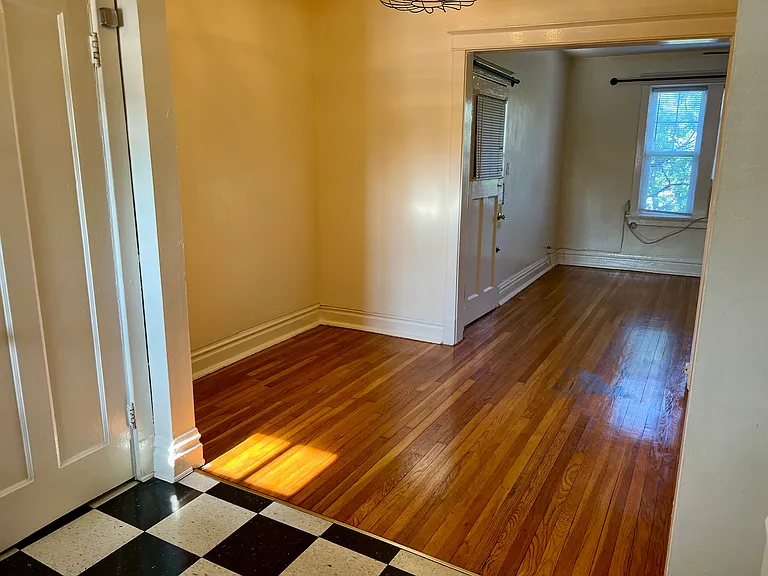 2429 Sutton Blvd #3S — Photo 16