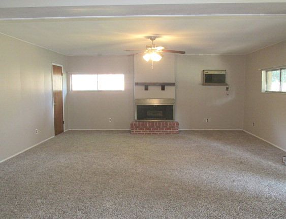 4th image of 620 Mr Henrys Dr