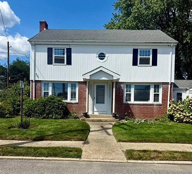3 bed, 2.5 bath, 2948 sqft, $3,300 — Photo 1