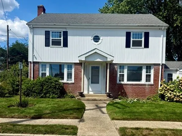 111 Elsie St, Cranston, RI 02910