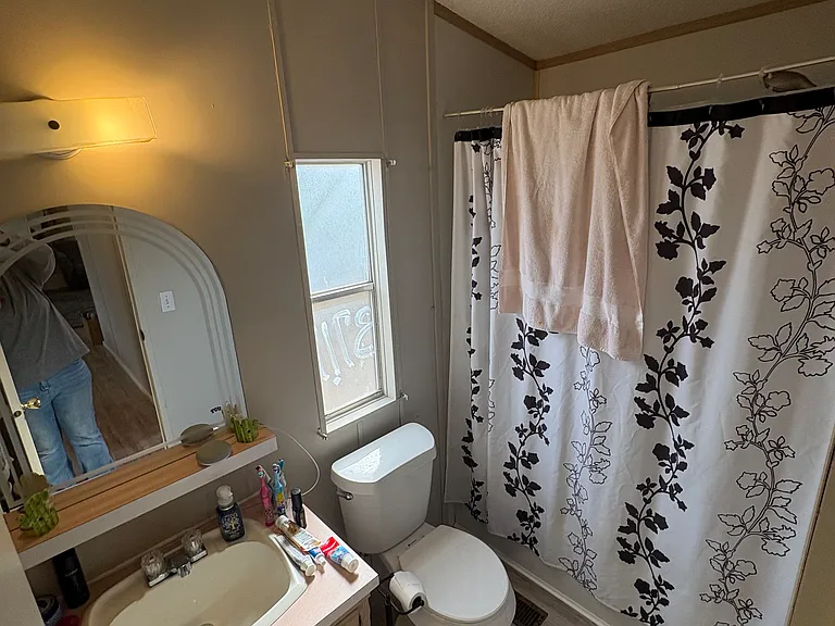 15868 Holiday Pkwy — Photo 11