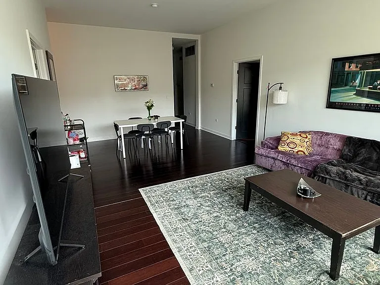 1244 W. Devon — Photo 16