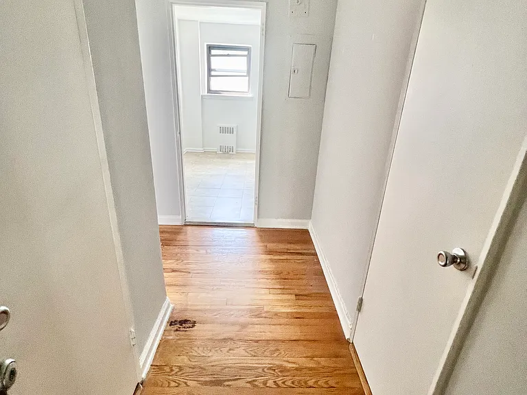 3616 Bell Blvd #6B — Photo 2