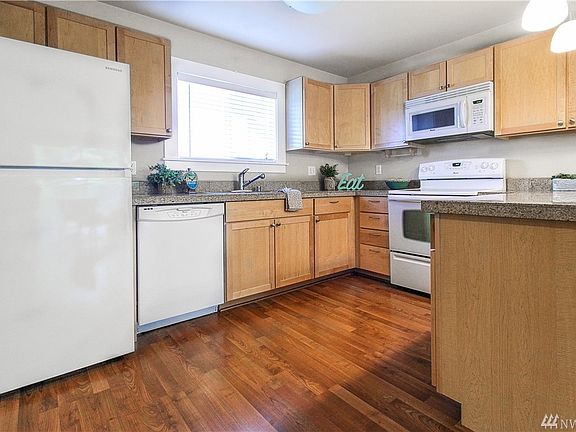 5th image of 1012 S 27th St Unit A202
