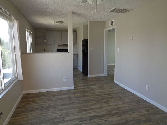 3rd image of 1510 E Pierce St APT 2