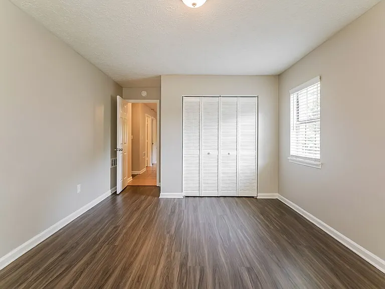 8373 Warren Dr — Photo 13