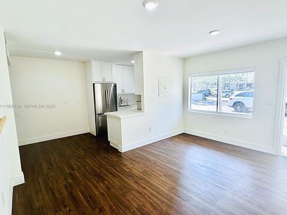 2nd image of 107-95 Edgewater Dr #107