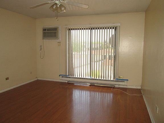 2nd image of 174 Waters Edge Dr #302