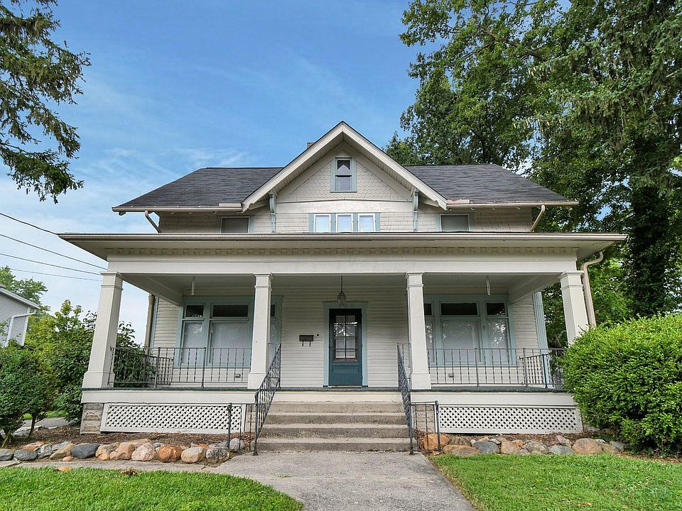 1st image of 104 Montrose Ave