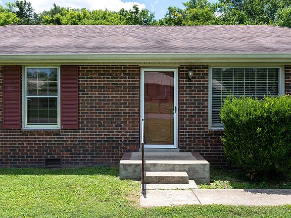 5th image of 121 Bostring Dr
