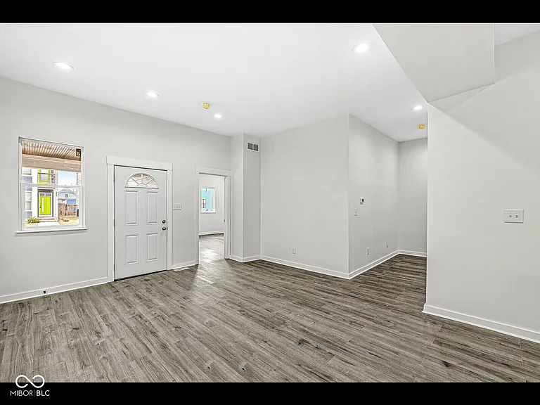 350 E Minnesota St — Photo 5