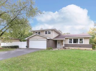 7202 Catalpa Ave, Woodridge, IL 60517