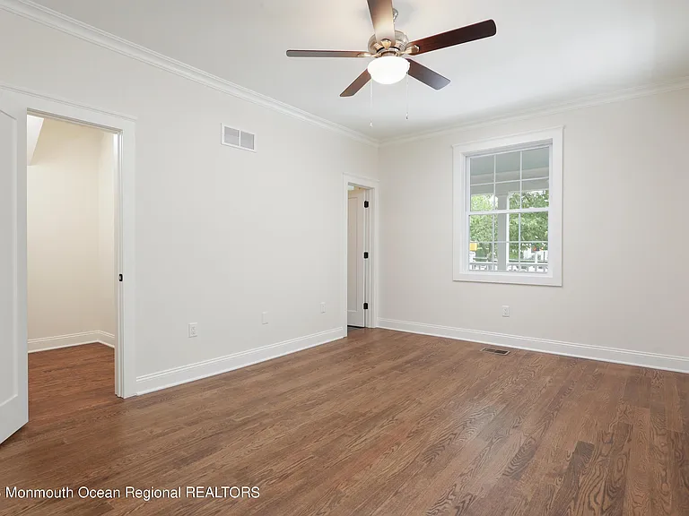 55 Hudson Ave — Photo 13