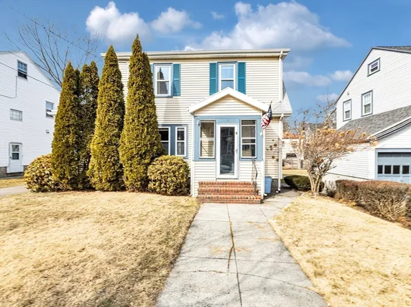8 Courtney Rd, West Roxbury, MA 02132