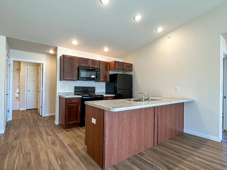 713 Caroline St — Photo 289