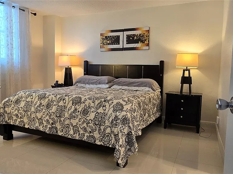 4001 S Ocean Dr #4J — Photo 4