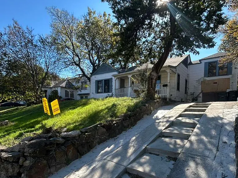 314 W Clarendon Dr — Photo 5