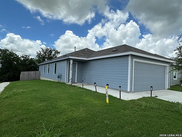 3 bed, 2.0 bath, 1354 sqft, $17,000 — Photo 2