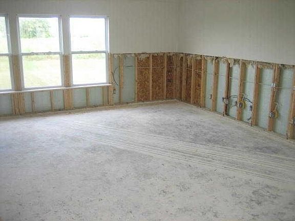 3rd image of 10496 Ballard Dr